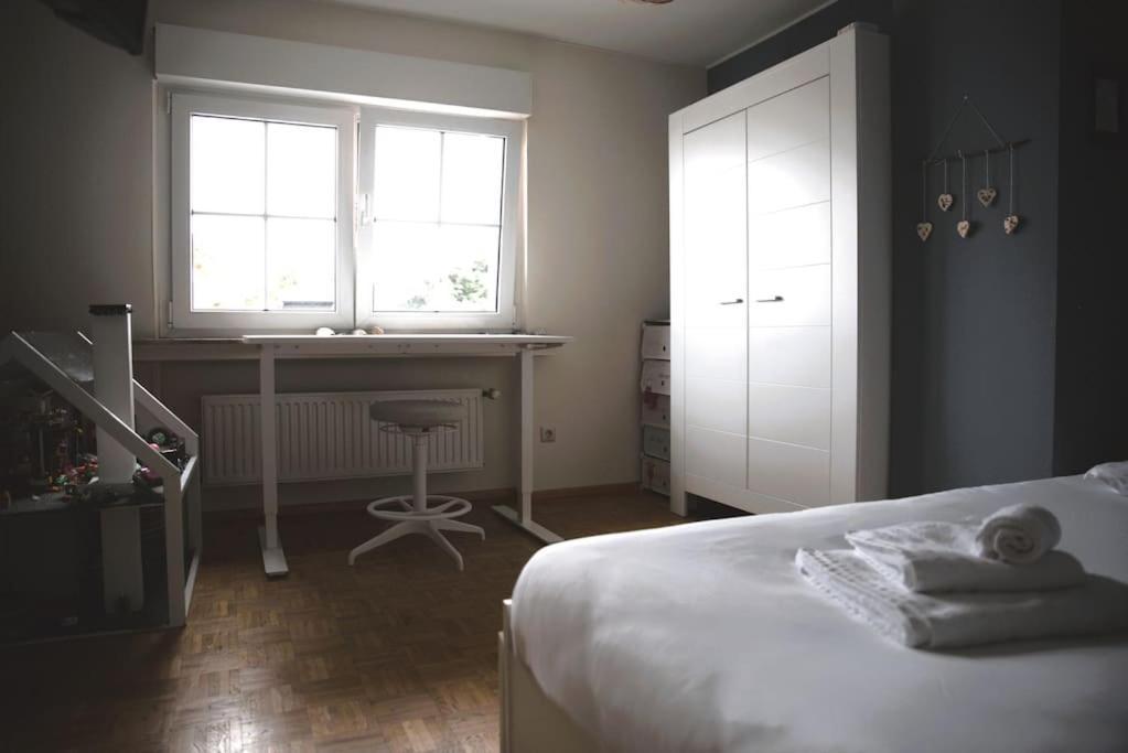 Cozy 3 Bedroom House With 11 Kw Electric Car Charger Hesperange Exterior photo